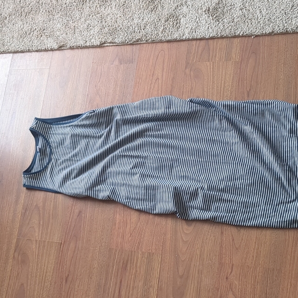 Old Navy maternity dress / navy striped / M - Picture 3 of 5